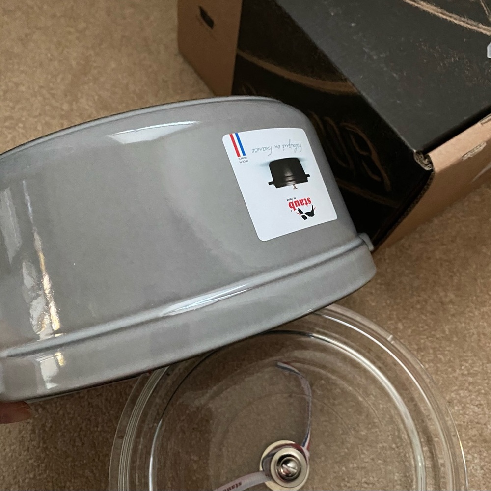 Staub New 24 4qt Grey glass lid - Picture 7 of 13